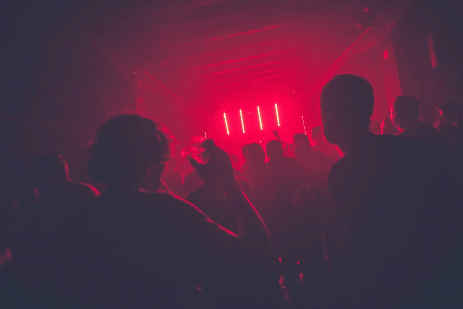 Impression aus dem Archiv: Publikum im Licht vor der Bühne